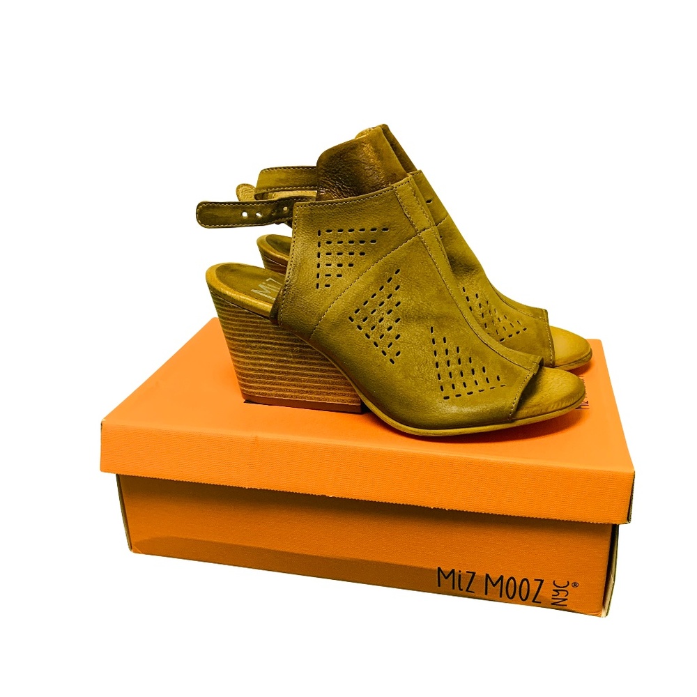 Miz Mooz Kensley Women's Wedge Sandal -